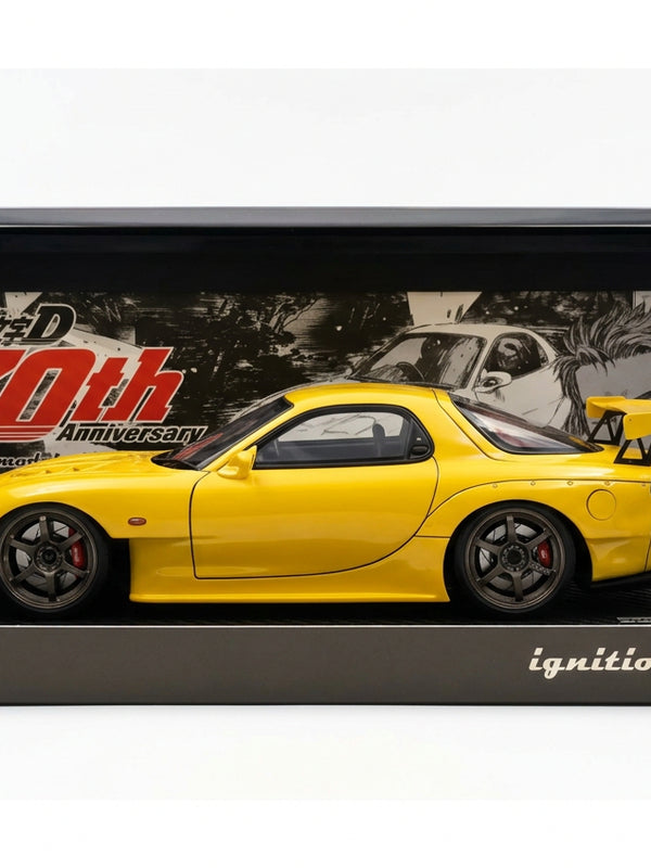 IG3800 1/18 Mazda RX-7 (FD3S･イエロー) With Mr. Keisuke Takahashi (頭文字D) WEB限定モデル