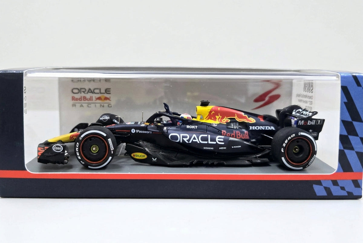 1/43 Red Bull Racing RB21 Oracle Red Bull Racing Winner Italian GP 2025 Max Vestappen - Oracle 50 Wins #1 with pit board